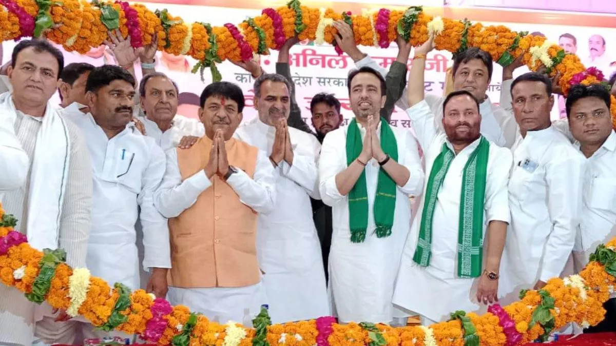 मुजफ्फरनगर में जयन्त चौधरी ने मंच से महिलाओं के लिए की ये अपील मुजफ्फरनगर में जयन्त चौधरी ने मंच से महिलाओं के लिए की ये अपील