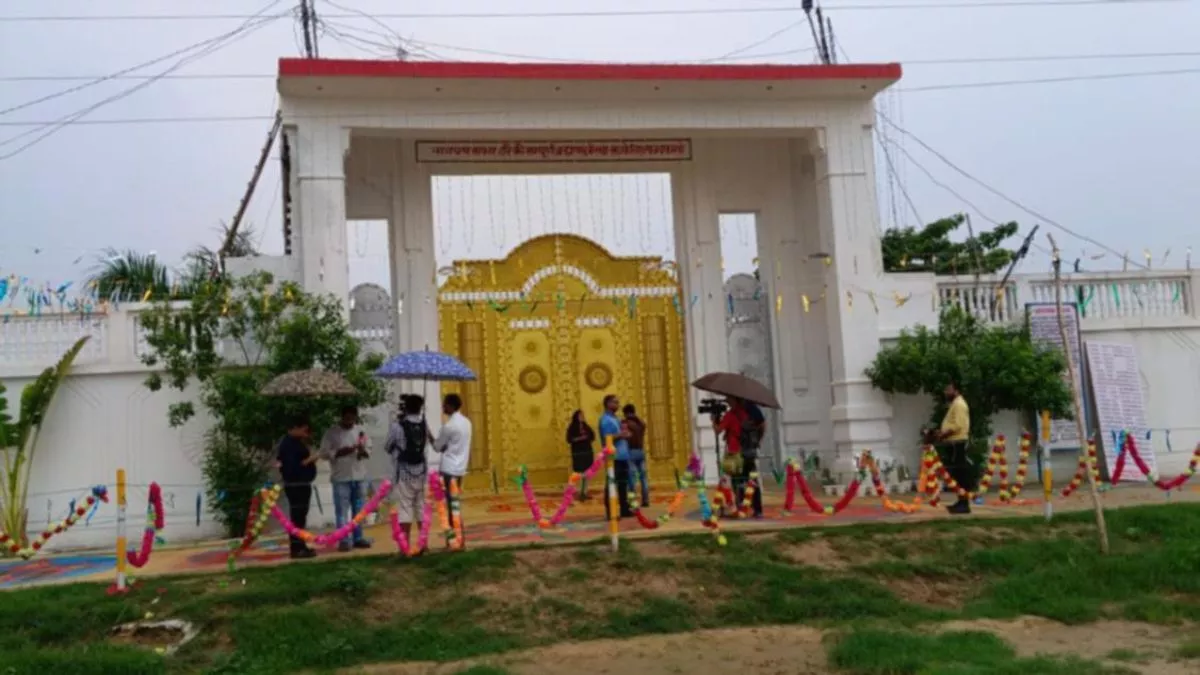 कहां गायब हो गया भोले बाबा? मैनपुरी में आश्रम की तलाशी के बाद पुलिस ने बताई ये बात कहां गायब हो गया भोले बाबा? मैनपुरी में आश्रम की तलाशी के बाद पुलिस ने बताई ये बात