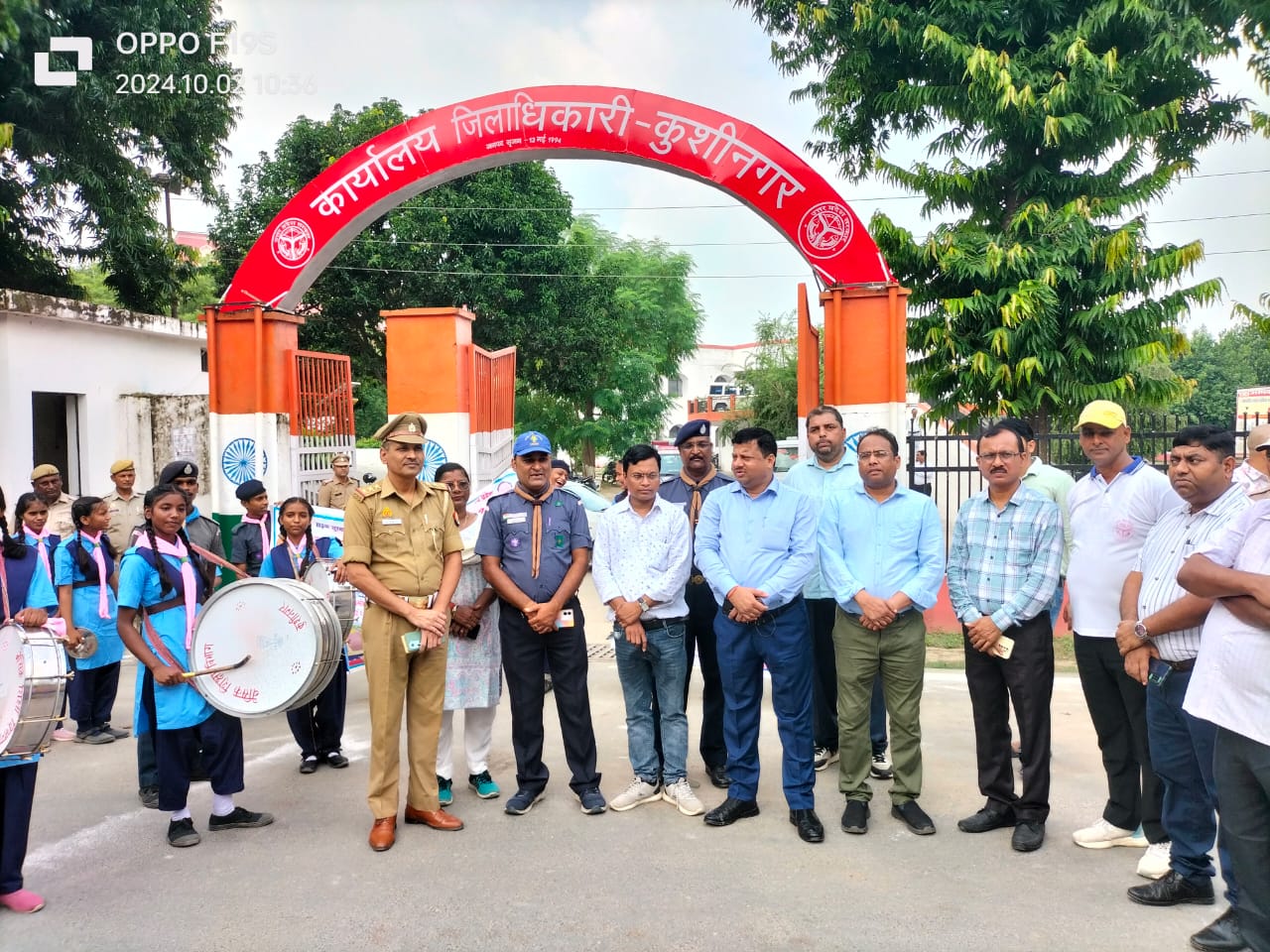सड़क सुरक्षा पखवाड़ा का मा0 सांसद, विधायक एवं डीएम ने हरी झंडी दिखाकर किया शुभारंभ