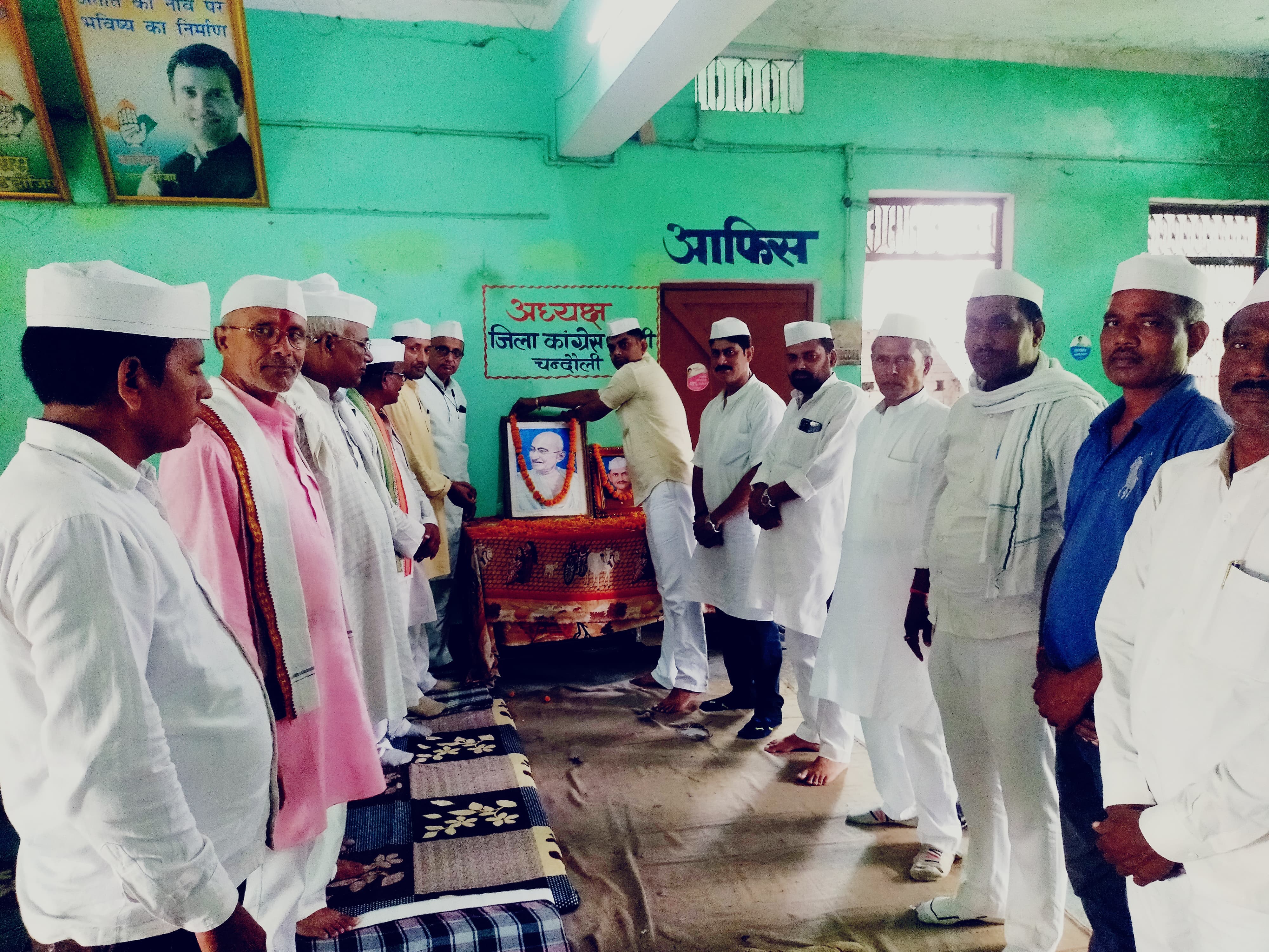 महात्मा गाँधी के विचार और दर्शन,शास्त्री जी की राजनीति में सुचिता तथा मसूरियादीन दीन पासी का सामाजिक सद्भाव और भेद- भाव रहित समाज के स्थापना का विचार आज भी प्रासंगिक है: धर्मेंद्र तिवारी महात्मा गाँधी के विचार और दर्शन,शास्त्री जी की राजनीति में सुचिता तथा मसूरियादीन दीन पासी का सामाजिक सद्भाव और भेद- भाव रहित समाज के स्थापना का विचार आज भी प्रासंगिक है: धर्मेंद्र तिवारी