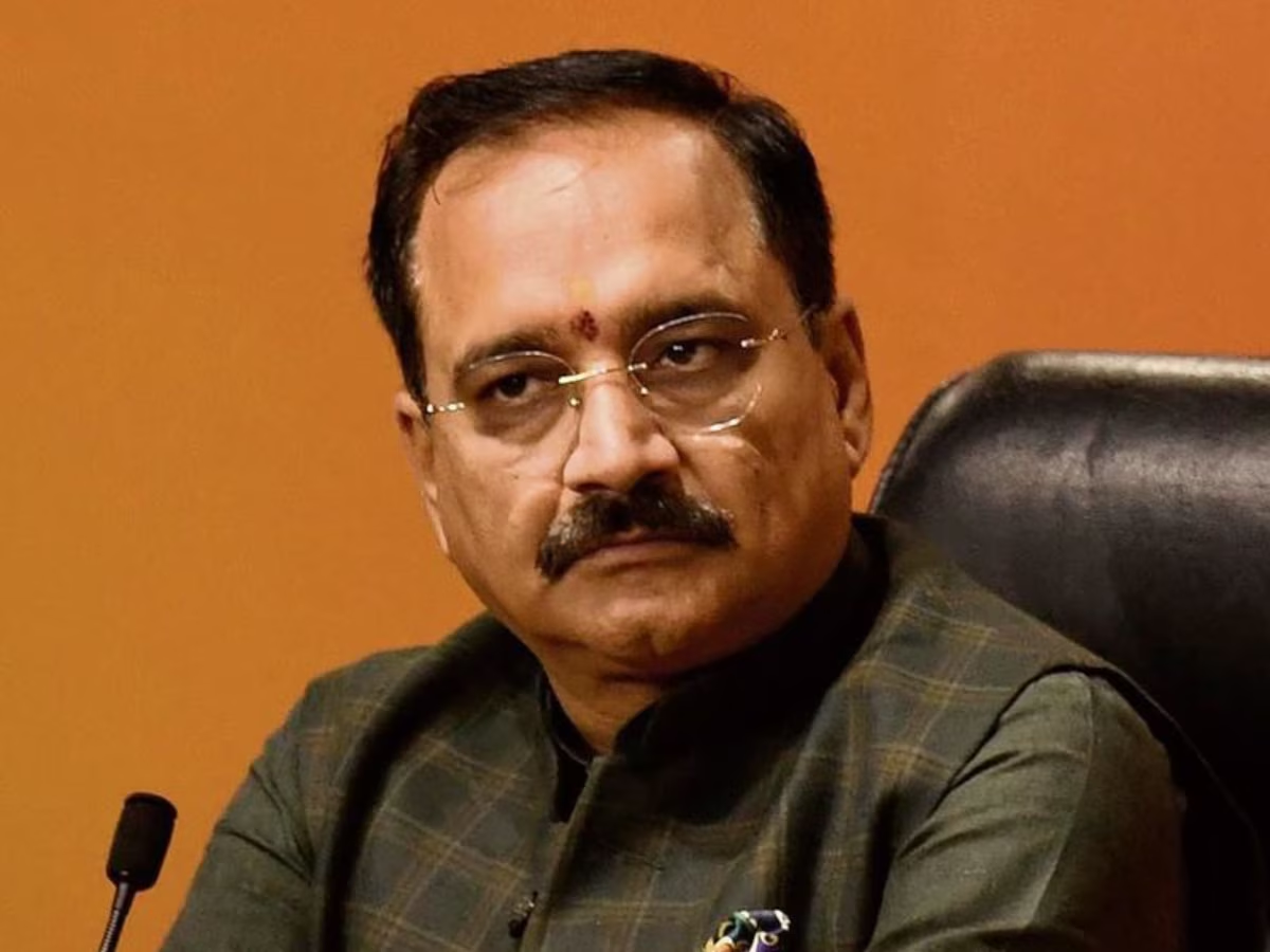 दिल्ली BJP चीफ की तबीयत बिगड़ी, सांस लेने में तकलीफ होने पर RML में हुए भर्ती