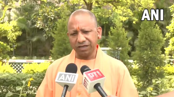 सीएम योगी बोले: बंटिए मत, वरना रामनवमी-गणपति शोभायात्रा पर पथराव करेंगे पत्थरबाज, बनेगा लव जेहाद का ठिकाना सीएम योगी बोले: बंटिए मत, वरना रामनवमी-गणपति शोभायात्रा पर पथराव करेंगे पत्थरबाज, बनेगा लव जेहाद का ठिकाना