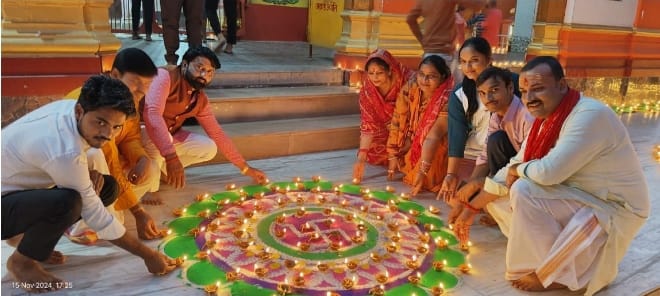 5100 दीपों से जगमगाया भद्रेश्वर नाथ धाम 5100 दीपों से जगमगाया भद्रेश्वर नाथ धाम
