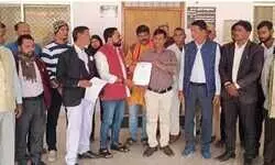 рд╕рд╛рдореВрд╣рд┐рдХ рд╡рд┐рд╡рд╛рд╣ рдХрд╛ рдорд╛рдорд▓рд╛ рд╣реБрдЖ рдЧрд░реНрдо,рдбреАрдПрдо рд╕реЗ рд╣реБрдИ рд╢рд┐рдХрд╛рдпрдд рд╕рд╛рдореВрд╣рд┐рдХ рд╡рд┐рд╡рд╛рд╣ рдХрд╛ рдорд╛рдорд▓рд╛ рд╣реБрдЖ рдЧрд░реНрдо,рдбреАрдПрдо рд╕реЗ рд╣реБрдИ рд╢рд┐рдХрд╛рдпрдд