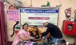 рд▓рдбрд╝рдХрд┐рдпреЛрдВ рдХреЛ рд╕рд░реНрд╡рд╛рдЗрдХрд▓ рдХреИрдВрд╕рд░ рдХреЗ рдмрд╛рд░реЗ рдореЗрдВ рдХрд┐рдпрд╛ рдЬрд╛рдЧрд░реВрдХрдд. рд▓рдбрд╝рдХрд┐рдпреЛрдВ рдХреЛ рд╕рд░реНрд╡рд╛рдЗрдХрд▓ рдХреИрдВрд╕рд░ рдХреЗ рдмрд╛рд░реЗ рдореЗрдВ рдХрд┐рдпрд╛ рдЬрд╛рдЧрд░реВрдХрдд.