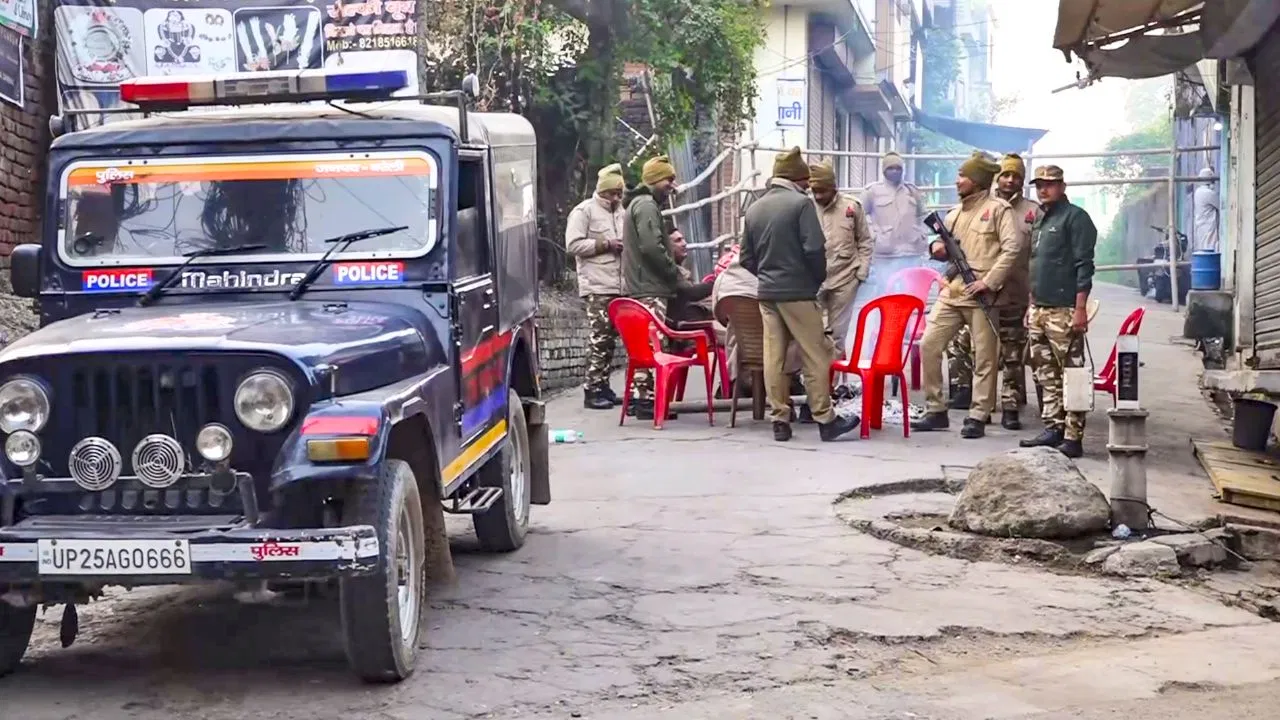 संभल हिंसा -राज्यपाल ने जांच के लिए किया न्यायिक आयोग का गठन संभल हिंसा -राज्यपाल ने जांच के लिए किया न्यायिक आयोग का गठन
