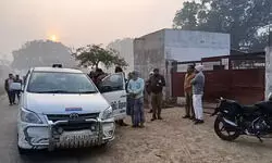 वाराणसी जिले में बदमाशों के हौसले इस कदर बुलंद हैं कि एक गैस सिलिंडर एजेंसी को ही उन्होंने निशाना बना डाला। 147 भरे गैस सिलिंडर उठा ले गए बदमाश वाराणसी जिले में बदमाशों के हौसले इस कदर बुलंद हैं कि एक गैस सिलिंडर एजेंसी को ही उन्होंने निशाना बना डाला। 147 भरे गैस सिलिंडर उठा ले गए बदमाश