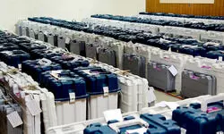 EVM हैक करने वाला वायरल वीडियो फर्जी और आधारहीन : चुनाव आयोग ने दर्ज कराई शिकायत EVM हैक करने वाला वायरल वीडियो फर्जी और आधारहीन : चुनाव आयोग ने दर्ज कराई शिकायत