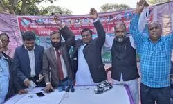 झारखंड आंदोलनकारीयों का अल्टीमेटम: पेंशन की मांग पर सरकार को चेतावनी झारखंड आंदोलनकारीयों का अल्टीमेटम: पेंशन की मांग पर सरकार को चेतावनी