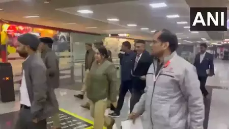 लखनऊ के चारबाग रेलवे स्टेशन, आलमबाग समेत 3 जगहों पर बम की धमकी, .. फिर पुलिस आई एक्शन में लखनऊ के चारबाग रेलवे स्टेशन, आलमबाग समेत 3 जगहों पर बम की धमकी, .. फिर पुलिस आई एक्शन में