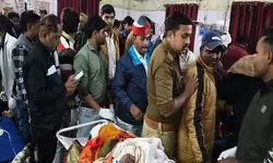 हाथरस में कंटेनर और मैक्स की टक्कर में सात की मौत, 13 घायल हाथरस में कंटेनर और मैक्स की टक्कर में सात की मौत, 13 घायल