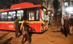 рдореБрдВрдмрдИ : рдЖрдЦрд┐рд░рдХрд╛рд░, рдХреБрд░реНрд▓рд╛ рд╕реНрдЯреЗрд╢рди рдХреЗ рд▓рд┐рдП рдмрд╕ рд╕реЗрд╡рд╛ рдлрд┐рд░ рд╕реЗ рд╢реБрд░реВ рд╣реЛ рдЧрдИред рдореБрдВрдмрдИ : рдЖрдЦрд┐рд░рдХрд╛рд░, рдХреБрд░реНрд▓рд╛ рд╕реНрдЯреЗрд╢рди рдХреЗ рд▓рд┐рдП рдмрд╕ рд╕реЗрд╡рд╛ рдлрд┐рд░ рд╕реЗ рд╢реБрд░реВ рд╣реЛ рдЧрдИред