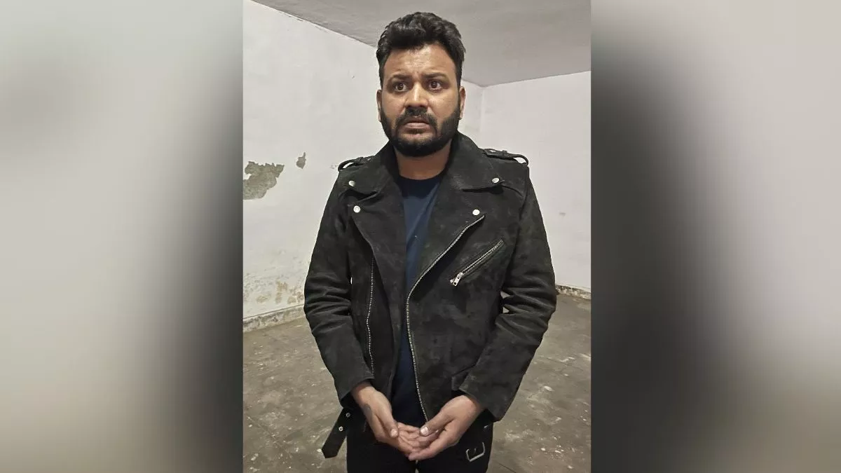 पांच मिनट तक नहीं मिला पान तो शख्स ने कर दी 5 राउंड फायरिंग, पहुंचा हवालात पांच मिनट तक नहीं मिला पान तो शख्स ने कर दी 5 राउंड फायरिंग, पहुंचा हवालात
