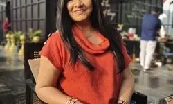 अवंतिका चौधरी पुरस्कार विजेता फिल्म निर्देशक विपिन अग्निहोत्री के चैट शो स्पीक अप का हिस्सा बनीं