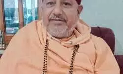 सूर्य मन्दिर का पुनर्निर्माण ही महाराजा सुहेलदेव को होगी सच्ची श्रद्धांजलि : स्वामी यतीन्द्रानन्द गिरि सूर्य मन्दिर का पुनर्निर्माण ही महाराजा सुहेलदेव को होगी सच्ची श्रद्धांजलि : स्वामी यतीन्द्रानन्द गिरि