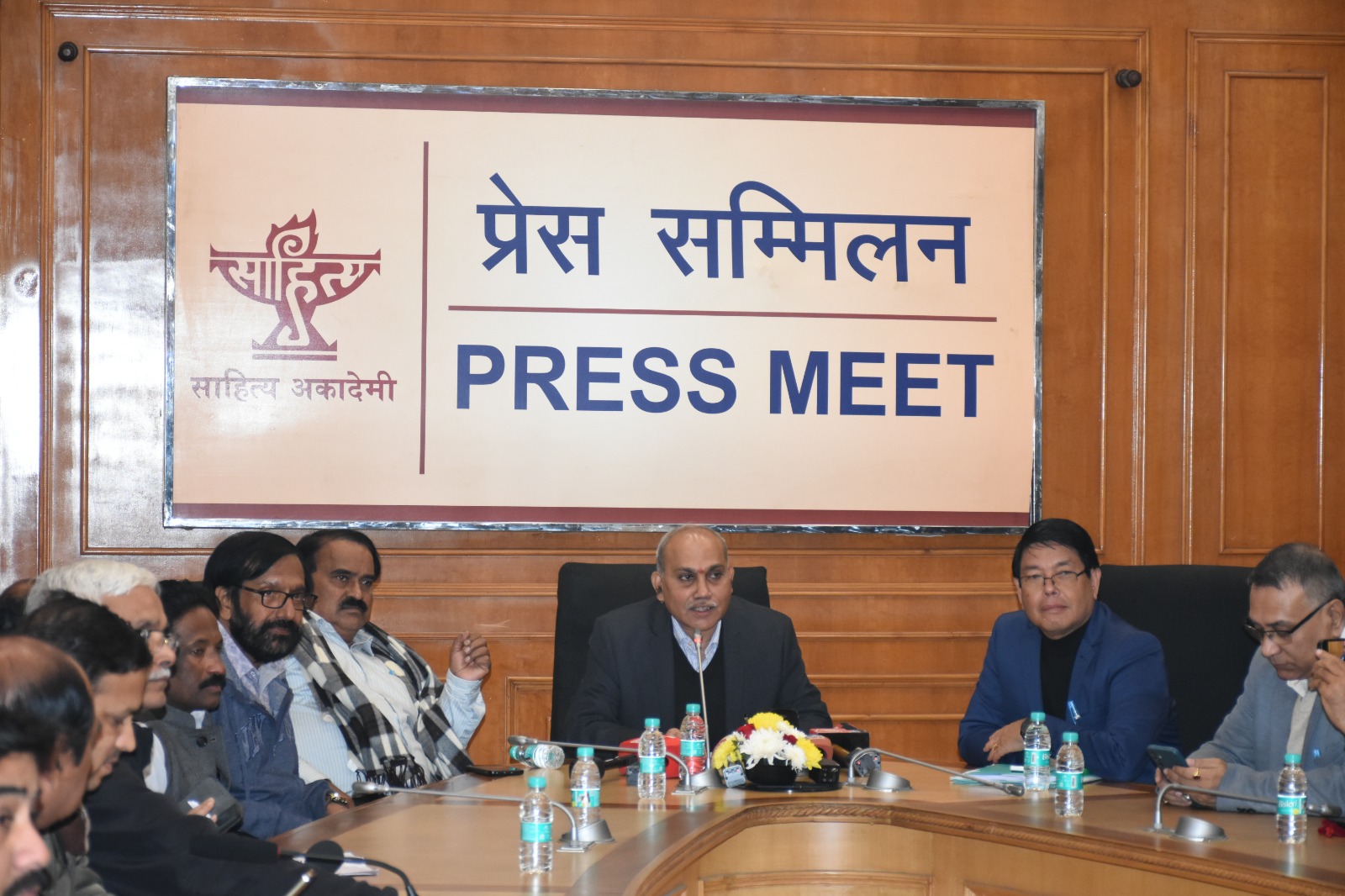 साहित्य अकादेमी पुरस्कारों की घोषणा- हिंदी के लिए गगन गिल और अंग्रेजी के लिए ईस्टरिन किरे पुरस्कृत साहित्य अकादेमी पुरस्कारों की घोषणा- हिंदी के लिए गगन गिल और अंग्रेजी के लिए ईस्टरिन किरे पुरस्कृत