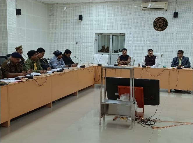 सड़क सुरक्षा पर सख्त हुये मंडलायुक्त, दिया यह आदेश सड़क सुरक्षा पर सख्त हुये मंडलायुक्त, दिया यह आदेश