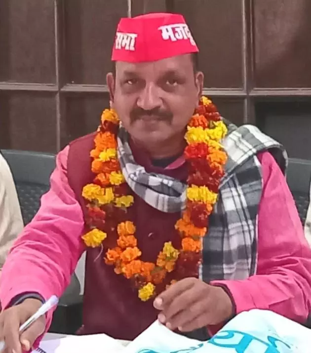 अखिलेश चतुर्वेदी को बनाया गया ट्रेड यूनियन कोऑर्डिनेटर श्रमिक सेंटर का अयोध्या जिला अध्यक्ष अखिलेश चतुर्वेदी को बनाया गया ट्रेड यूनियन कोऑर्डिनेटर श्रमिक सेंटर का अयोध्या जिला अध्यक्ष