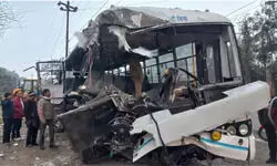 рд░рд╛рдордкреБрд░ рдореЗрдВ рдмрд╕ рдФрд░ рдЯреНрд░реИрдХреНрдЯрд░-рдЯреНрд░реЙрд▓реА рдХреА рдЬреЛрд░рджрд╛рд░ рдЯрдХреНтАНрдХрд░, рдбреНрд░рд╛рдЗрд╡рд░ рдХреА рдореМрдд, 10 рдШрд╛рдпрд▓ рд░рд╛рдордкреБрд░ рдореЗрдВ рдмрд╕ рдФрд░ рдЯреНрд░реИрдХреНрдЯрд░-рдЯреНрд░реЙрд▓реА рдХреА рдЬреЛрд░рджрд╛рд░ рдЯрдХреНтАНрдХрд░, рдбреНрд░рд╛рдЗрд╡рд░ рдХреА рдореМрдд, 10 рдШрд╛рдпрд▓