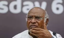 क्या खरगे के परिवार पर नहीं लागू होता संविधान? ठेकेदार आत्महत्या मामले में बीजेपी ने कांग्रेस अध्यक्ष को घेरा