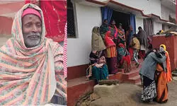 рд╕реЛрдирдмрд░рд╕рд╛ рд╣рд╛рджрд╕рд╛: рдЪрд┐рд▓реНрд▓рд╛рддреЗ рд░рд╣реЗ рдмреБрдЬреВрд░реНрдЧ рдкрд┐рддрд╛...рд╕рд╛рдордиреЗ рд╣реА рдЬрд▓ рдЧрдП рдмреЗрдЯрд╛ рдФрд░ рджреЛ рдирд╛рддрд┐рди, рд╕рд╛рдорд╛рди рд▓реЗрдиреЗ рдЬрд╛ рд░рд╣реЗ рдереЗ рджреБрдХрд╛рди рдкрд░ рд╕реЛрдирдмрд░рд╕рд╛ рд╣рд╛рджрд╕рд╛: рдЪрд┐рд▓реНрд▓рд╛рддреЗ рд░рд╣реЗ рдмреБрдЬреВрд░реНрдЧ рдкрд┐рддрд╛...рд╕рд╛рдордиреЗ рд╣реА рдЬрд▓ рдЧрдП рдмреЗрдЯрд╛ рдФрд░ рджреЛ рдирд╛рддрд┐рди, рд╕рд╛рдорд╛рди рд▓реЗрдиреЗ рдЬрд╛ рд░рд╣реЗ рдереЗ рджреБрдХрд╛рди рдкрд░