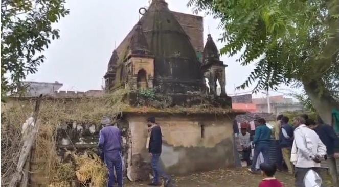 झांसी में मिला सैकड़ों साल पुराना मंदिर झांसी में मिला सैकड़ों साल पुराना मंदिर