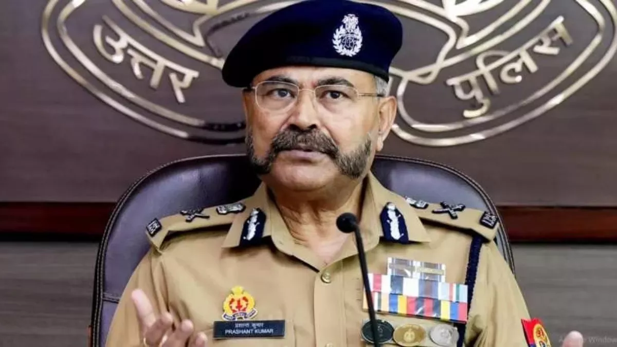 यूपी DGP प्रशांत कुमार की फर्जी इंस्टाग्राम ID बनाकर ठग मांग रहे रुपये, यूट्यूब चैनल भी बनाया; मुकदमा दर्ज यूपी DGP प्रशांत कुमार की फर्जी इंस्टाग्राम ID बनाकर ठग मांग रहे रुपये, यूट्यूब चैनल भी बनाया; मुकदमा दर्ज