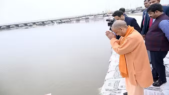 CM योगी बोले- भारत की संस्कृति और परंपरा से चिढ़ने वाले कर रहे दुष्प्रचार, सबको मिलेगा करारा जवाब CM योगी बोले- भारत की संस्कृति और परंपरा से चिढ़ने वाले कर रहे दुष्प्रचार, सबको मिलेगा करारा जवाब