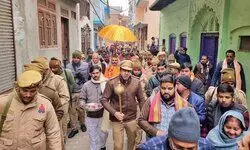 рдХрд░реНрдирд╛рдЯрдХ рд╕реЗ рд╕рдВрднрд▓ рдкрд╣реБрдВрдЪреА рдХрд┐рд╖реНрдХрд┐рдВрдзрд╛ рдХреА рд░рде рдпрд╛рддреНрд░рд╛, рдЖрдЧреЗ-рдЖрдЧреЗ рд╣рдиреБрдорд╛рдирдЬреА рдХрд╛ рдЧрджрд╛ рд▓реЗрдХрд░ рдЪрд▓рддреЗ рдирдЬрд░ рдЖрдП рд╕реАрдУ рдХрд░реНрдирд╛рдЯрдХ рд╕реЗ рд╕рдВрднрд▓ рдкрд╣реБрдВрдЪреА рдХрд┐рд╖реНрдХрд┐рдВрдзрд╛ рдХреА рд░рде рдпрд╛рддреНрд░рд╛, рдЖрдЧреЗ-рдЖрдЧреЗ рд╣рдиреБрдорд╛рдирдЬреА рдХрд╛ рдЧрджрд╛ рд▓реЗрдХрд░ рдЪрд▓рддреЗ рдирдЬрд░ рдЖрдП рд╕реАрдУ