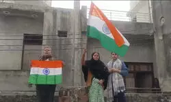 рдЪрдиреНрджрди рдЧреБрдкреНрддрд╛ рдХреЗ рд╣рддреНрдпрд╛рд░реЛрдВ рдХреЛ рд╕рдЬрд╛ рдорд┐рд▓рдиреЗ рдкрд░ рдкрд░рд┐рд╡рд╛рд░ рдиреЗ рдордирд╛рдпрд╛ рдЬрд╢реНрди, рдШрд░ рдкрд░ рдлрд╣рд░рд╛рдпрд╛ рддрд┐рд░рдВрдЧрд╛ рдЪрдиреНрджрди рдЧреБрдкреНрддрд╛ рдХреЗ рд╣рддреНрдпрд╛рд░реЛрдВ рдХреЛ рд╕рдЬрд╛ рдорд┐рд▓рдиреЗ рдкрд░ рдкрд░рд┐рд╡рд╛рд░ рдиреЗ рдордирд╛рдпрд╛ рдЬрд╢реНрди, рдШрд░ рдкрд░ рдлрд╣рд░рд╛рдпрд╛ рддрд┐рд░рдВрдЧрд╛