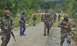 рдордгрд┐рдкреБрд░ рдореЗрдВ рдердо рдирд╣реАрдВ рд░рд╣реА рд╣рд┐рдВрд╕рд╛, рдХрд╛рдВрдЧрдкреЛрдХрдкреА рдЬрд┐рд▓реЗ рдореЗрдВ рднреАрдбрд╝ рдиреЗ SP рдХрд╛рд░реНрдпрд╛рд▓рдп рдкрд░ рдмреЛрд▓рд╛ рд╣рдорд▓рд╛ рдордгрд┐рдкреБрд░ рдореЗрдВ рдердо рдирд╣реАрдВ рд░рд╣реА рд╣рд┐рдВрд╕рд╛, рдХрд╛рдВрдЧрдкреЛрдХрдкреА рдЬрд┐рд▓реЗ рдореЗрдВ рднреАрдбрд╝ рдиреЗ SP рдХрд╛рд░реНрдпрд╛рд▓рдп рдкрд░ рдмреЛрд▓рд╛ рд╣рдорд▓рд╛