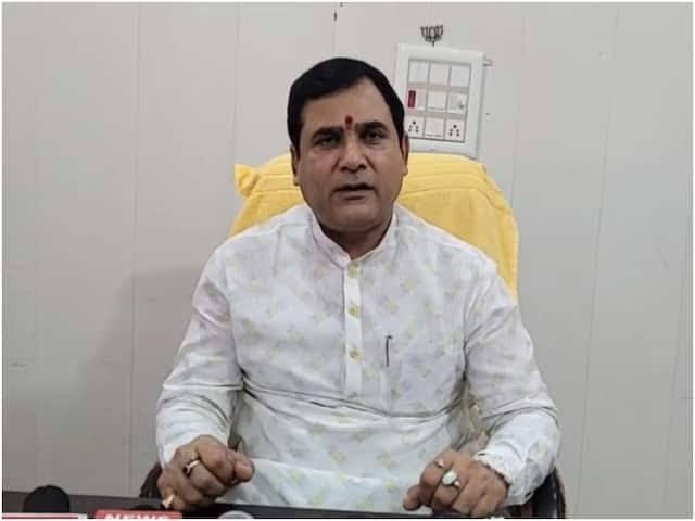 भाजपा विधायक नंदकिशोर गुर्जर ने कहा- यूपी में मुख्यमंत्री की नहीं सुनते अधिकारी भाजपा विधायक नंदकिशोर गुर्जर ने कहा- यूपी में मुख्यमंत्री की नहीं सुनते अधिकारी