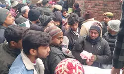 рдирд╢реЗ рдХреА рд╕рд┐рдЧрд░реЗрдЯ рдкреАрдиреЗ рд╕реЗ рд░реЛрдХрд╛ рддреЛ рдкрддрд┐ рдиреЗ рдЙрдард╛рдпрд╛ рдЦрд╛реИрдлрдирд╛рдХ рдХрджрдо, рд╕реНрдХрд╛рд░реНрдл рд╕реЗ рдШрд╛реЗрдВрдЯрд╛ рдЧрд▓рд╛; рдПрдХ рдорд╣реАрдиреЗ рдкрд╣рд▓реЗ рд╣реБрдЖ рдерд╛ рдирд┐рдХрд╛рд╣ рдирд╢реЗ рдХреА рд╕рд┐рдЧрд░реЗрдЯ рдкреАрдиреЗ рд╕реЗ рд░реЛрдХрд╛ рддреЛ рдкрддрд┐ рдиреЗ рдЙрдард╛рдпрд╛ рдЦрд╛реИрдлрдирд╛рдХ рдХрджрдо, рд╕реНрдХрд╛рд░реНрдл рд╕реЗ рдШрд╛реЗрдВрдЯрд╛ рдЧрд▓рд╛; рдПрдХ рдорд╣реАрдиреЗ рдкрд╣рд▓реЗ рд╣реБрдЖ рдерд╛ рдирд┐рдХрд╛рд╣