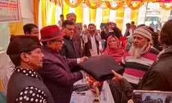 गौतम-गाजी मानव सेवा संस्थान ने गरीबों को बांटे 150 कंबल गौतम-गाजी मानव सेवा संस्थान ने गरीबों को बांटे 150 कंबल