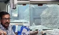 गुजरात से महाकुंभ जा रही ट्रेन पर जलगांव के पास पथराव, शीशे टूटे… दहशत में यात्री