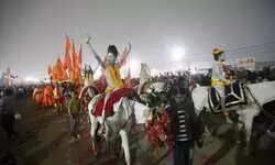 मकर संक्रांति पर अब तक 1 करोड़ 38 लाख लोगों ने किया अमृत स्नान, संगम तट पर दिखा अद्भुत नजारा