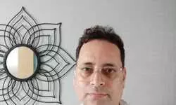 ॐ = mc² – विज्ञान और आध्यात्मिकता का अनूठा संगम