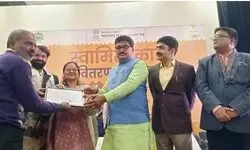 घरों को मिली पहचान, बांटी गई घरौनी घरों को मिली पहचान, बांटी गई घरौनी