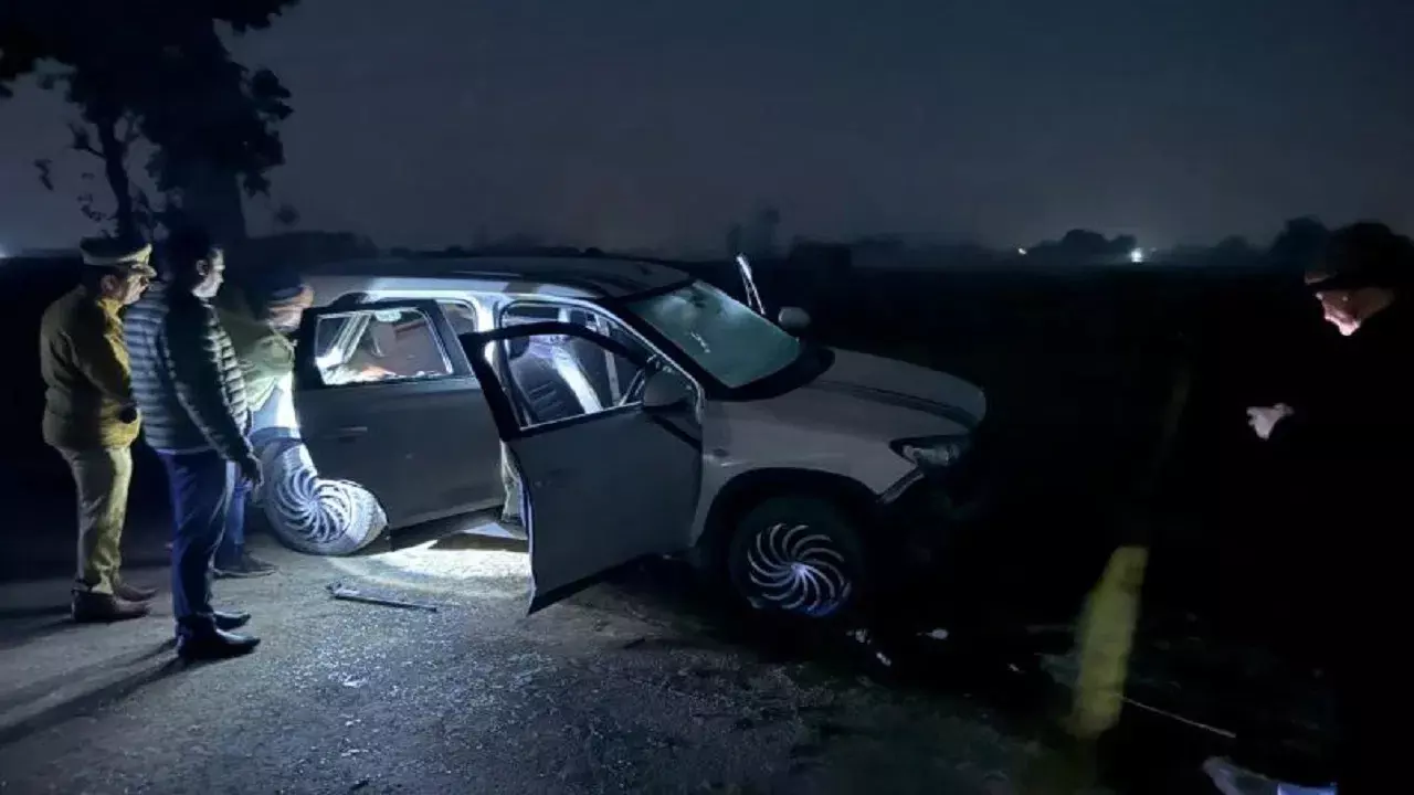 शामली में मुस्तफा कग्गा गैंग और पुलिस के बीच मुठभेड़, 1 लाख के इनामी बदमाश समेत 4 ढेर शामली में मुस्तफा कग्गा गैंग और पुलिस के बीच मुठभेड़, 1 लाख के इनामी बदमाश समेत 4 ढेर