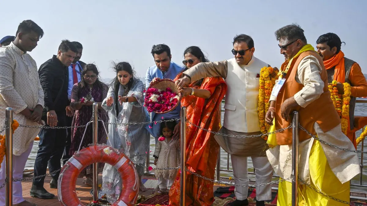 गौतम अदाणी ने उत्तर प्रदेश को लेकर किया बड़ा ऐलान, पत्नी प्रीति अदाणी के साथ पहुंचे हैं महाकुंभ गौतम अदाणी ने उत्तर प्रदेश को लेकर किया बड़ा ऐलान, पत्नी प्रीति अदाणी के साथ पहुंचे हैं महाकुंभ