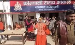 किन्नर के 2 गुटों में हुआ बवाल,थाने पहुंचा मामला किन्नर के 2 गुटों में हुआ बवाल,थाने पहुंचा मामला