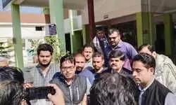 गजरौला- राजू दास के विरुद्ध सुसंगत धाराओं में एफ आई आर दर्ज कर गिरफ्तार कर कठोर कार्यवाही के लिए प्रार्थना पत्र दिया गजरौला- राजू दास के विरुद्ध सुसंगत धाराओं में एफ आई आर दर्ज कर गिरफ्तार कर कठोर कार्यवाही के लिए प्रार्थना पत्र दिया