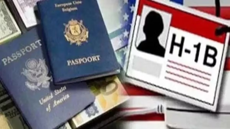 ट्रंप ने H-1B वीजा का किया समर्थन कहा कि मैं चाहता हूं कि काबिल लोग अमेरिका आएं ट्रंप ने H-1B वीजा का किया समर्थन कहा कि मैं चाहता हूं कि काबिल लोग अमेरिका आएं