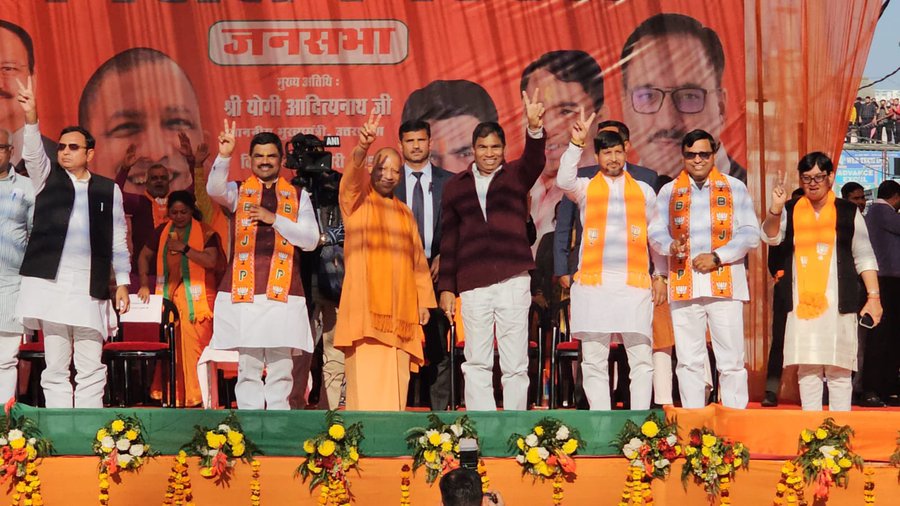 सीएम योगी ने केजरीवाल पर बोला हमला- AAP सरकार ने यमुना को गंदे नाले में बदल दिया सीएम योगी ने केजरीवाल पर बोला हमला- AAP सरकार ने यमुना को गंदे नाले में बदल दिया