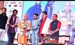 рдХрд╛рд╡реНрдп рд╕рдВрдЧреНрд░рд╣ тАШрд╡рдЯ рд╡реГрдХреНрд╖ рдХреА рдЫрд╛рдВрд╡тАЩ рдХрд╛ рд▓реЛрдХрд╛рд░реНрдкрдг,рдХрд╡рд┐рдпреЛрдВ рдиреЗ рд╢реНрд░реЛрддрд╛рдУрдВ рдХрд╛ рдореЛрд╣рд╛ рдорди рдХрд╛рд╡реНрдп рд╕рдВрдЧреНрд░рд╣ тАШрд╡рдЯ рд╡реГрдХреНрд╖ рдХреА рдЫрд╛рдВрд╡тАЩ рдХрд╛ рд▓реЛрдХрд╛рд░реНрдкрдг,рдХрд╡рд┐рдпреЛрдВ рдиреЗ рд╢реНрд░реЛрддрд╛рдУрдВ рдХрд╛ рдореЛрд╣рд╛ рдорди