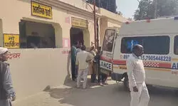 рдЕрдпреЛрдзреНрдпрд╛ рдореЗрдВ рдорд╣рд┐рд▓рд╛ рд╕рдореЗрдд рджреЛ рд╢реНрд░рджреНрдзрд╛рд▓реБрдУрдВ рдХреА рдореМрдд, рдорд╣рд╛рдХреБрдВрдн рд╕реЗ рд░рд╛рдорд▓рд▓рд╛ рдХрд╛ рджрд░реНрд╢рди рдХрд░рдиреЗ рдЖрдП рдереЗ рдЕрдпреЛрдзреНрдпрд╛ рдореЗрдВ рдорд╣рд┐рд▓рд╛ рд╕рдореЗрдд рджреЛ рд╢реНрд░рджреНрдзрд╛рд▓реБрдУрдВ рдХреА рдореМрдд, рдорд╣рд╛рдХреБрдВрдн рд╕реЗ рд░рд╛рдорд▓рд▓рд╛ рдХрд╛ рджрд░реНрд╢рди рдХрд░рдиреЗ рдЖрдП рдереЗ