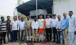 рдард╛рдгреЗ, рдореБрдВрдмрдИ - рдкреВрд░реНрд╡ рдиреМрд╕реЗрдирд╛ рдЕрдзрд┐рдХрд╛рд░рд┐рдпреЛрдВ рдФрд░ рд╕рдорд╛рдЬ рдХреЗ рд▓реЛрдЧреЛрдВ рдиреЗ рдЙрддреНрд╕рд╛рд╣ рдХреЗ рд╕рд╛рде рдордирд╛рдпрд╛ рдЧрдгрддрдВрддреНрд░ рджрд┐рд╡рд╕, рджрд┐рдпрд╛ рдПрдХрддрд╛ рдХрд╛ рд╕рдВрджреЗрд╢ рдард╛рдгреЗ, рдореБрдВрдмрдИ - рдкреВрд░реНрд╡ рдиреМрд╕реЗрдирд╛ рдЕрдзрд┐рдХрд╛рд░рд┐рдпреЛрдВ рдФрд░ рд╕рдорд╛рдЬ рдХреЗ рд▓реЛрдЧреЛрдВ рдиреЗ рдЙрддреНрд╕рд╛рд╣ рдХреЗ рд╕рд╛рде рдордирд╛рдпрд╛ рдЧрдгрддрдВрддреНрд░ рджрд┐рд╡рд╕, рджрд┐рдпрд╛ рдПрдХрддрд╛ рдХрд╛ рд╕рдВрджреЗрд╢