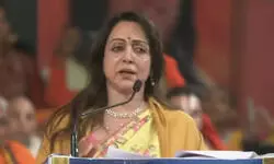 рдорд╣рд╛рдХреБрдВрдн рдзрд░реНрдо рд╕рдВрд╕рдж рдореЗрдВ рдЧрд░рдЬреАрдВ рдордереБрд░рд╛ рд╕рд╛рдВрд╕рдж рд╣реЗрдорд╛ рдорд╛рд▓рд┐рдиреА-рдмрд╛рдВрдЧреНрд▓рд╛рджреЗрд╢ рдореЗрдВ рдЬреЛ рд╣реБрдЖ, рд╡рд╣ рдирд╣реАрдВ рд╣реЛрдирд╛ рдЪрд╛рд╣рд┐рдП рдерд╛ рдорд╣рд╛рдХреБрдВрдн рдзрд░реНрдо рд╕рдВрд╕рдж рдореЗрдВ рдЧрд░рдЬреАрдВ рдордереБрд░рд╛ рд╕рд╛рдВрд╕рдж рд╣реЗрдорд╛ рдорд╛рд▓рд┐рдиреА-рдмрд╛рдВрдЧреНрд▓рд╛рджреЗрд╢ рдореЗрдВ рдЬреЛ рд╣реБрдЖ, рд╡рд╣ рдирд╣реАрдВ рд╣реЛрдирд╛ рдЪрд╛рд╣рд┐рдП рдерд╛