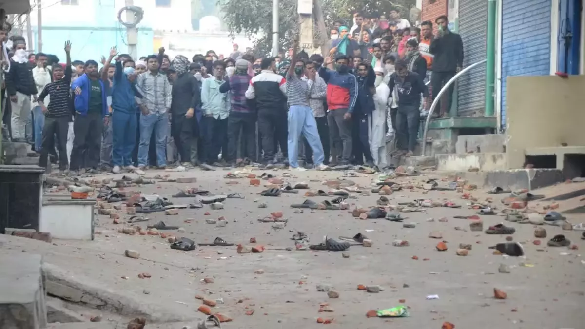 संभल हिंसा के आरोपियों की जमानत पर सुनवाई आज, अब तक 73 आरोपी भेजे जा चुके हैं जेल संभल हिंसा के आरोपियों की जमानत पर सुनवाई आज, अब तक 73 आरोपी भेजे जा चुके हैं जेल