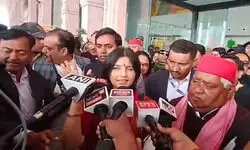 अयोध्या पहुंचीं डिंपल यादव, बोलीं- महाकुंभ हादसा दुर्भाग्यपूर्ण; सरकार बढ़ाए मुआवजा राशि अयोध्या पहुंचीं डिंपल यादव, बोलीं- महाकुंभ हादसा दुर्भाग्यपूर्ण; सरकार बढ़ाए मुआवजा राशि